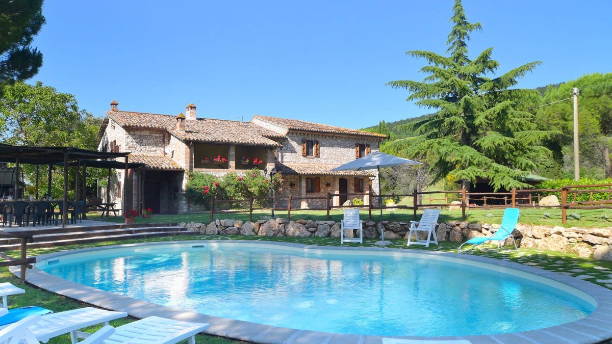 Massa Martana House | Vacation home Vepres by Interhome