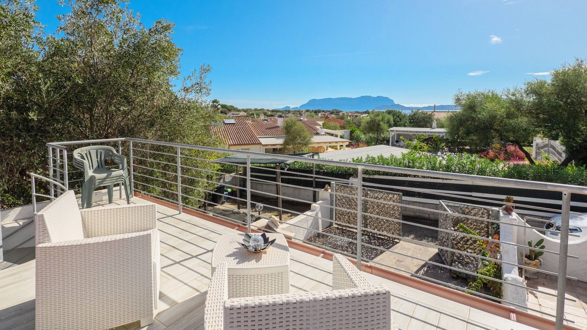 Pittulongu House | Vacation Home 'Viletta a Mare' near Beach with Garden, 2 Terraces & Wi-Fi