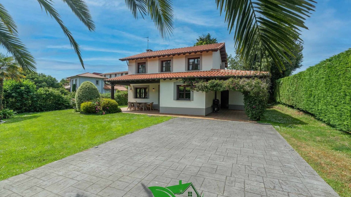 Cue House | Vacation Home Villa Costa Cué
