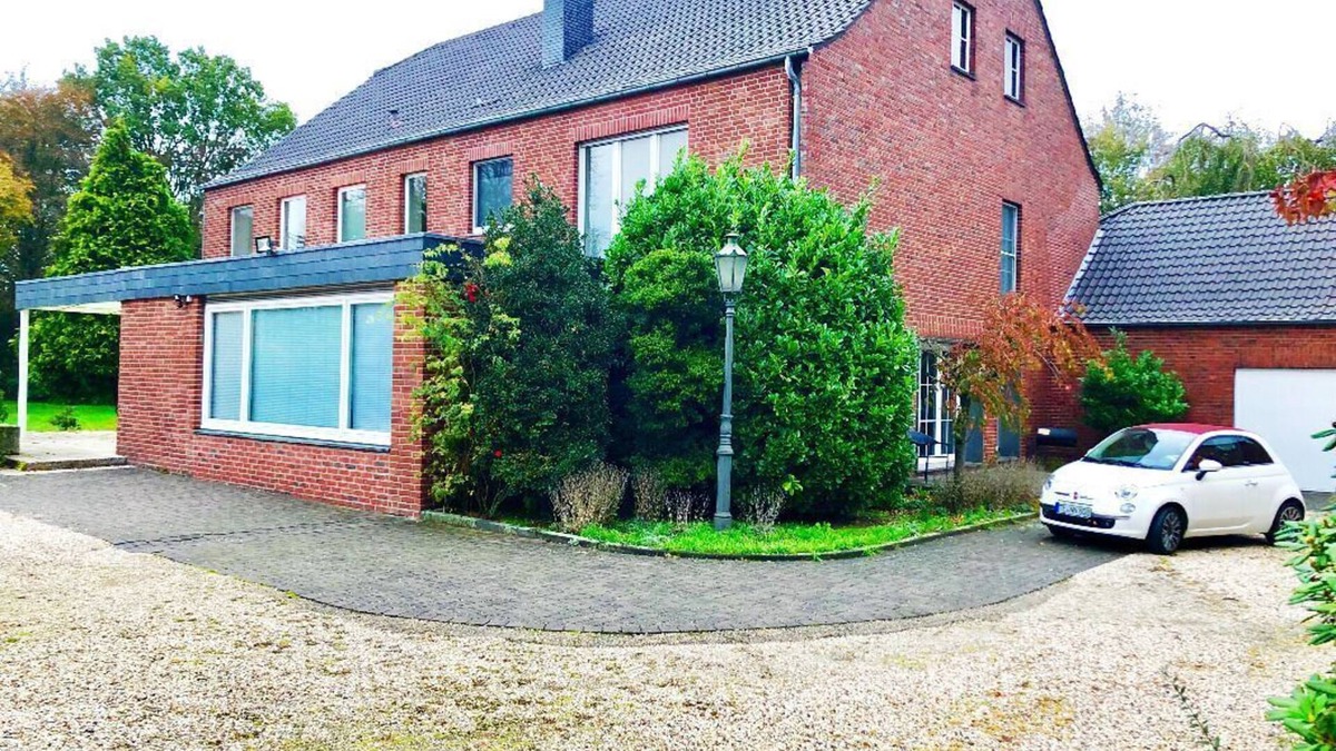 Toenisvorst Villa | Vacation home Villa EMG Düsseldorf Venlo Kempen 22P