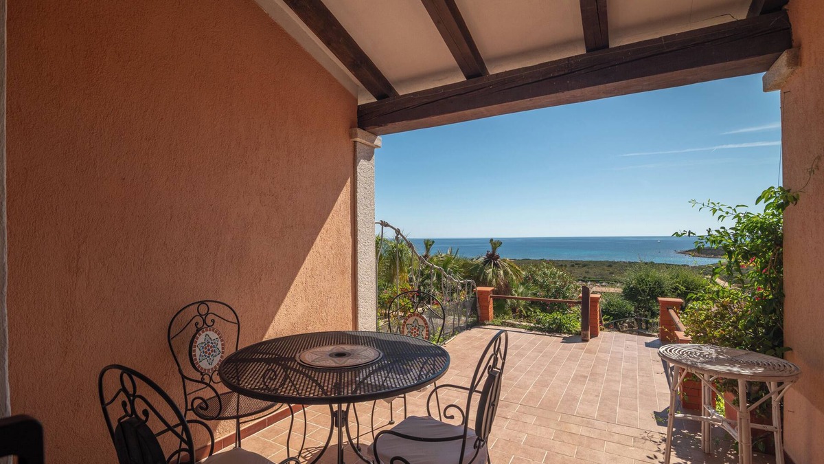 Luddui House | Vacation Home "Villa Anna" with Sea View & Private Terrace