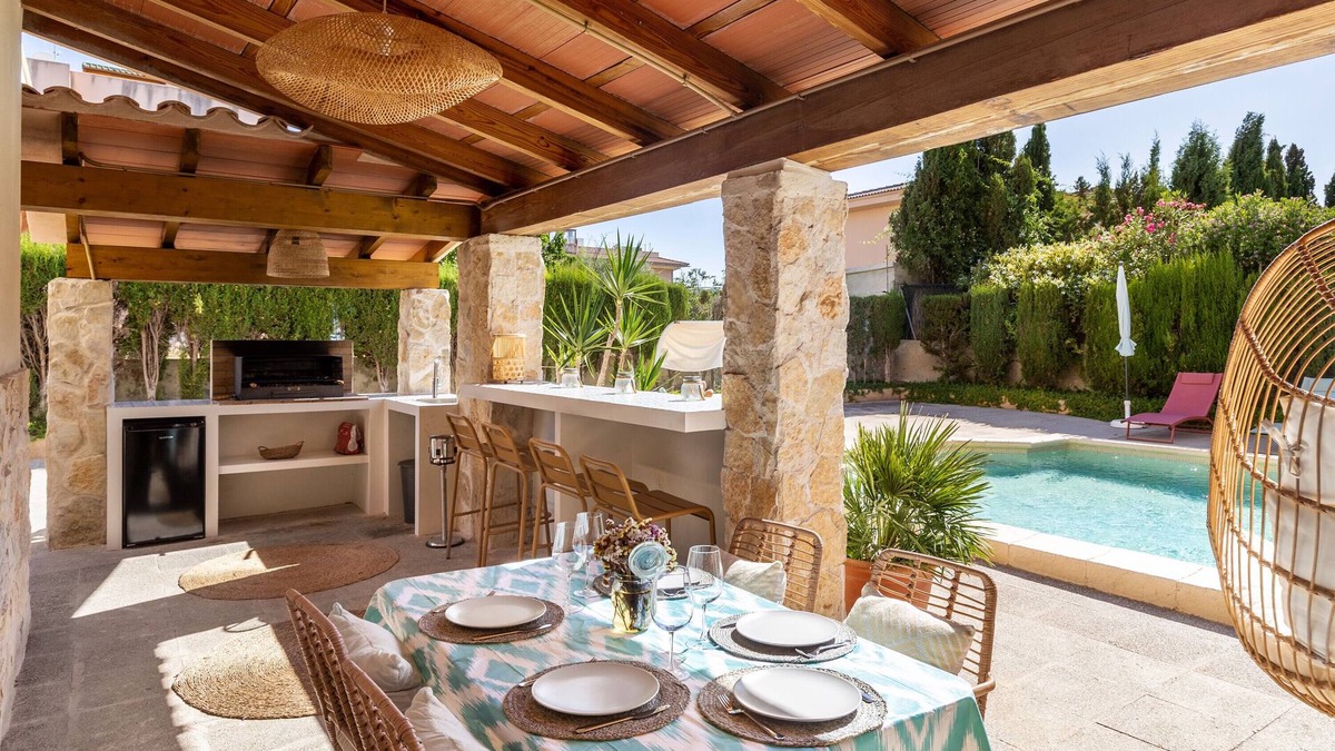 Son Ferrer House | Vacation Home 'Villa Santa Lucia' with Private Pool, Terraces and Wi-Fi