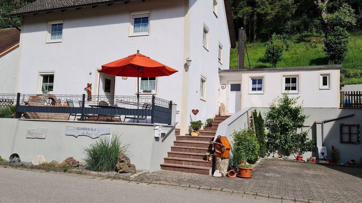 Riedenburg Apartment | Vacation home with 2 bedrooms and terrace (90 sqm)