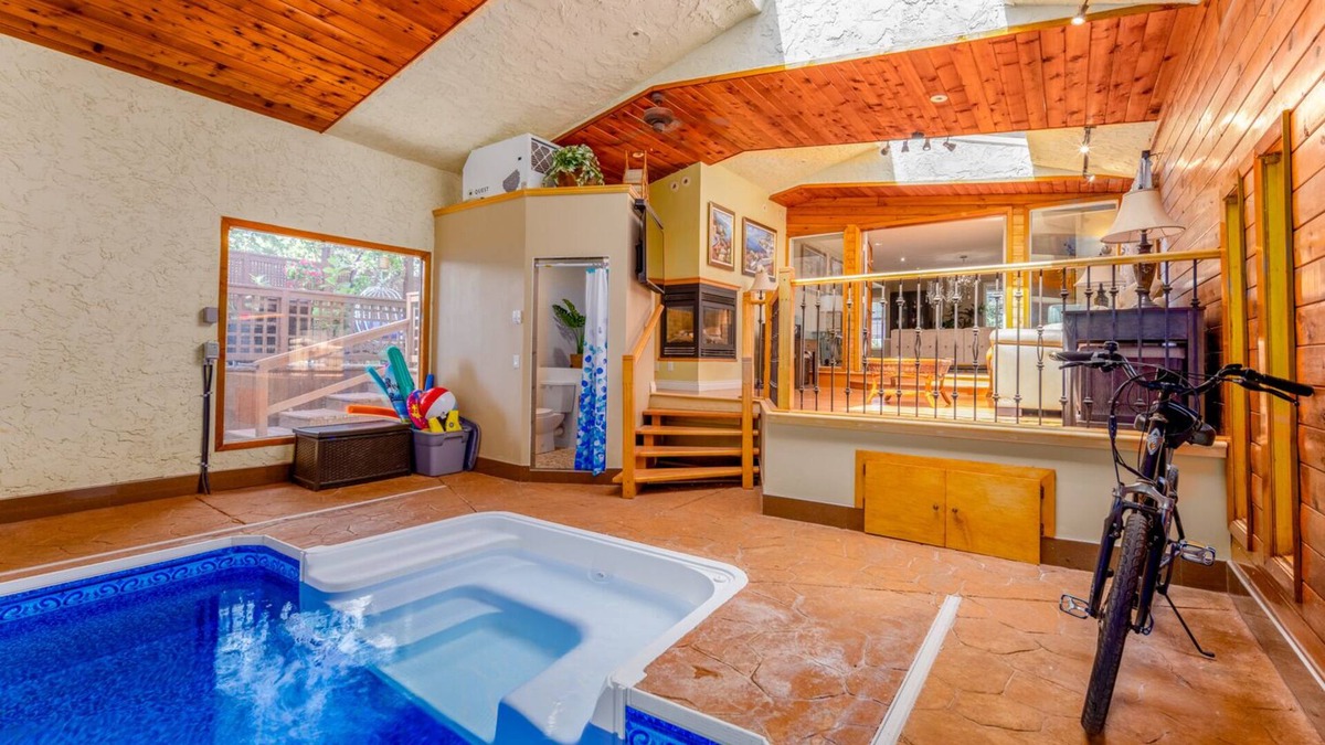 Northwest Calgary House | Vacation home with an Indoor Pool