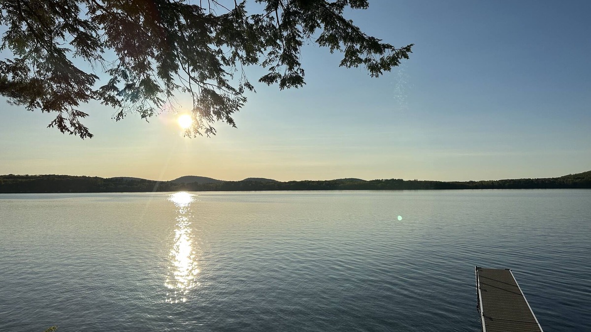 Belfast House | Vacation Home with private lake frontage- Great Summer or Fall Getaway!