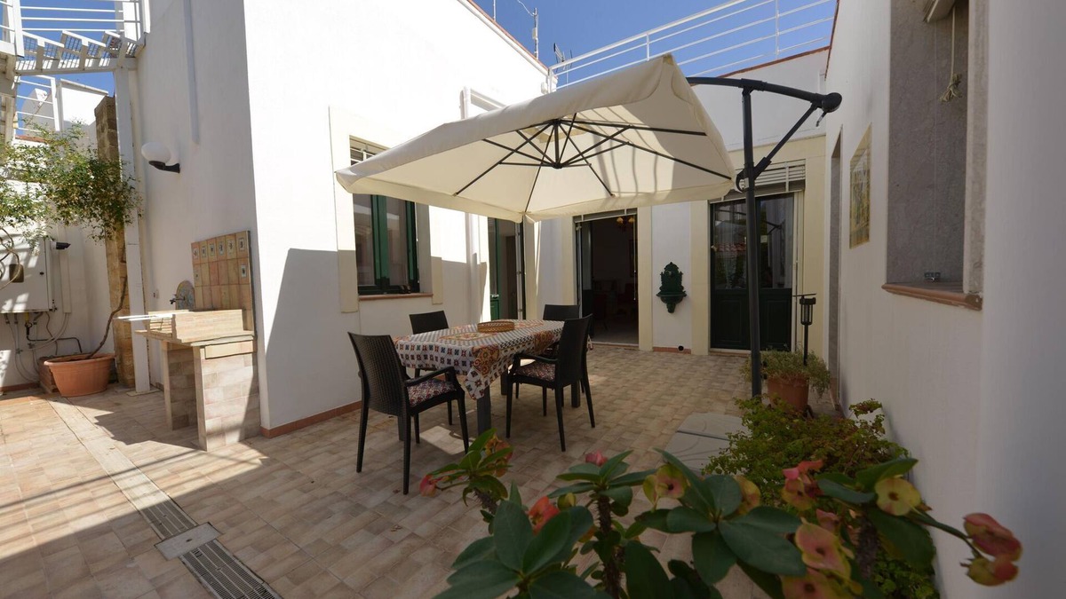Floridia House | Vacation home with private pool, Floridia