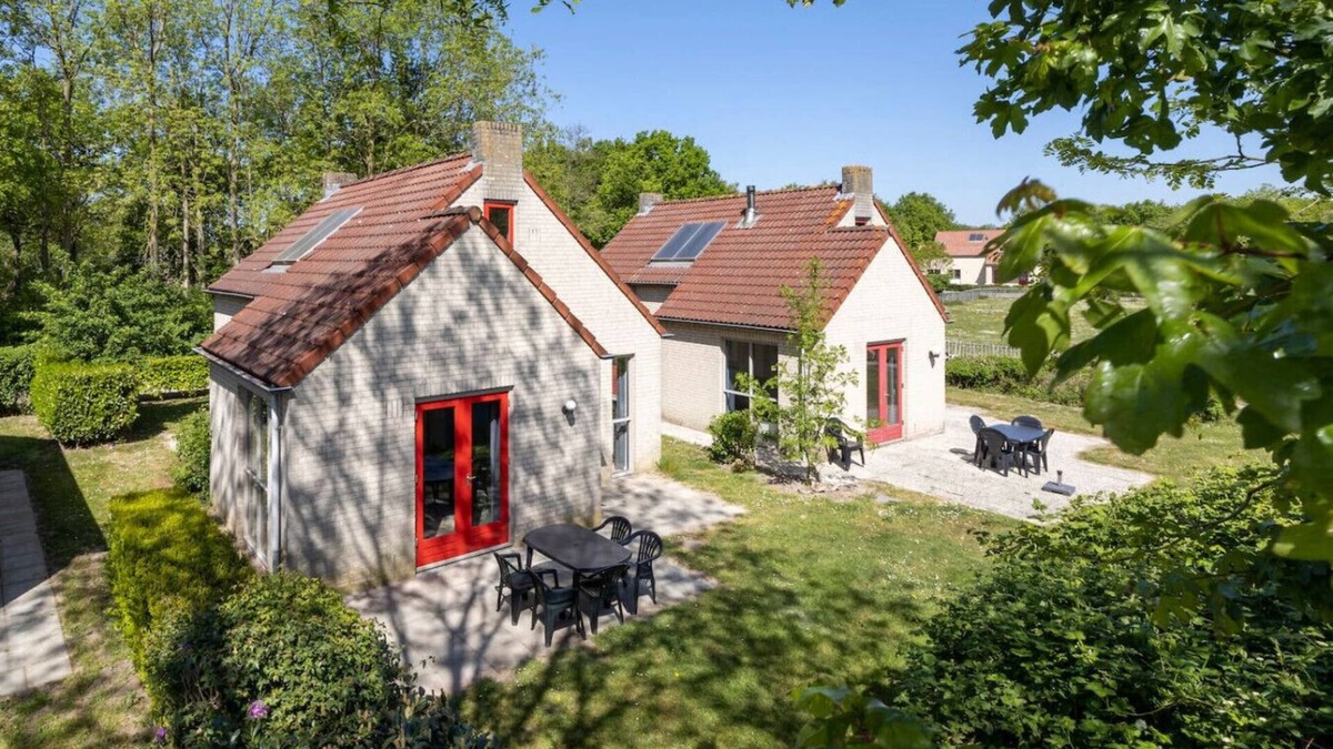 Ewijk House | Vacation home with sunny garden