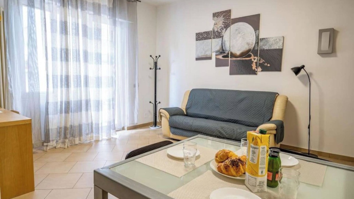 Pegli Apartment | Vacation House Genoa Pegli - car parking - 2 steps from the sea