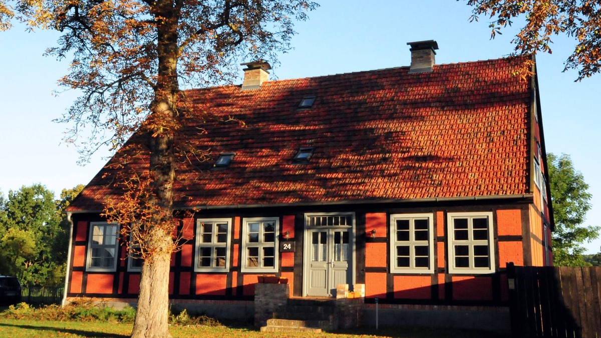 Vogelsang-Warsin Apartment | Vacation in a historic atmosphere, close to the beach with sauna and large garden