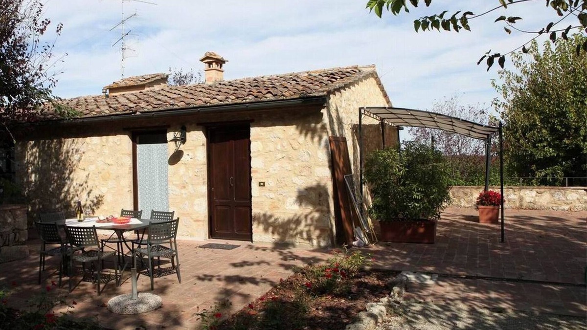 Colle di Val d'Elsa Apartment | Vacation in a former 14th century monastery - L'olivo apartment