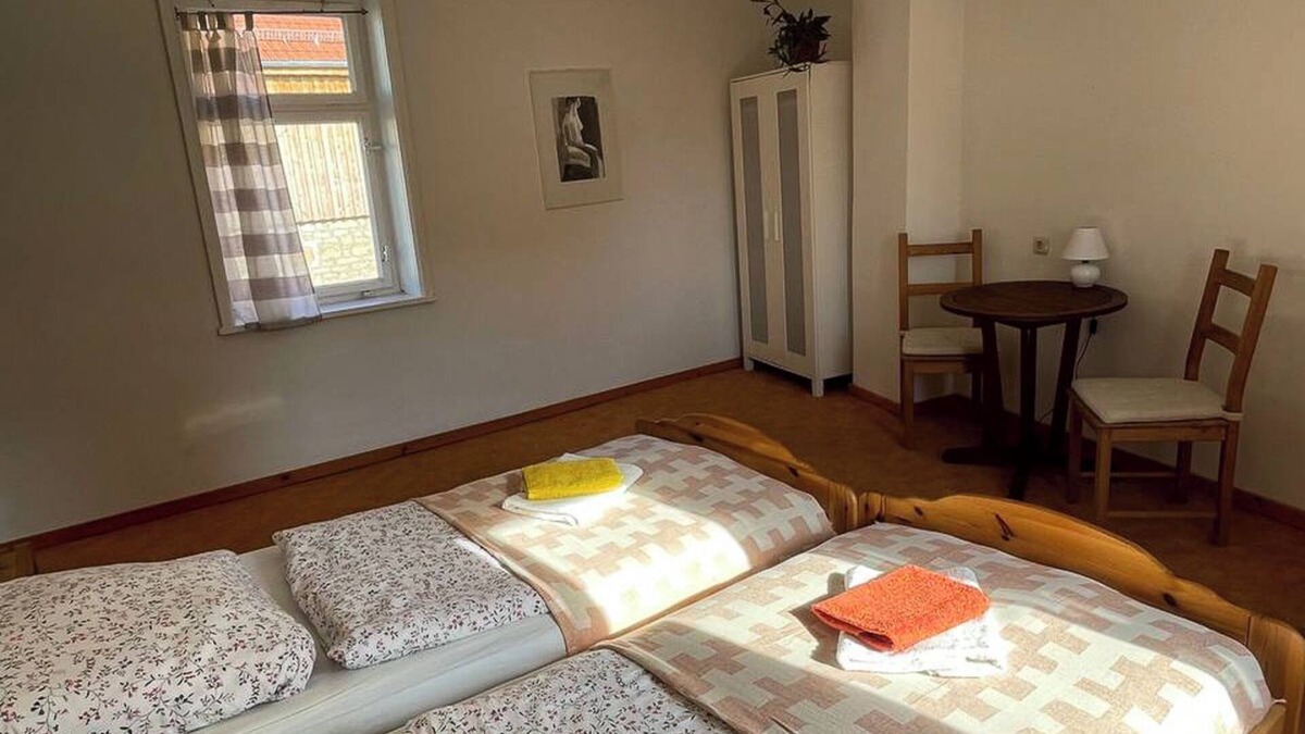 Mellingen Apartment | Vacation in one of the two vacation apartments on the historic Mühlenhof