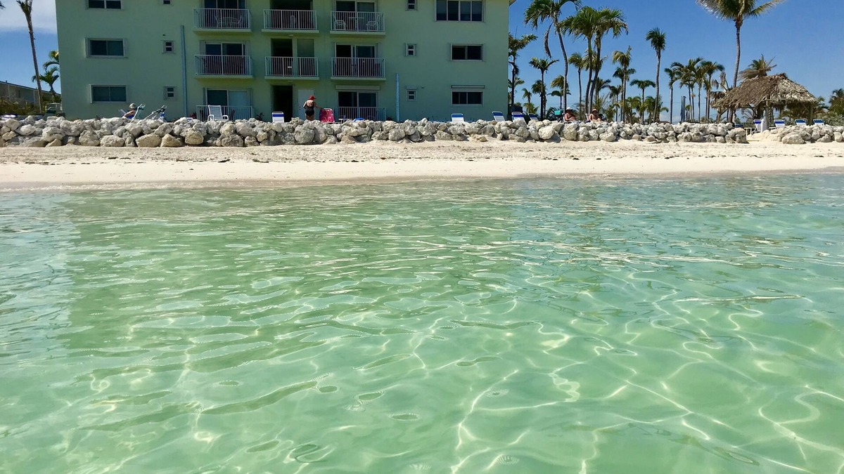 Key Colony Beach Condo | Vacation in Paradise! New Summer and Fall Rates! nPrivate, Sandy Beach and Pool!