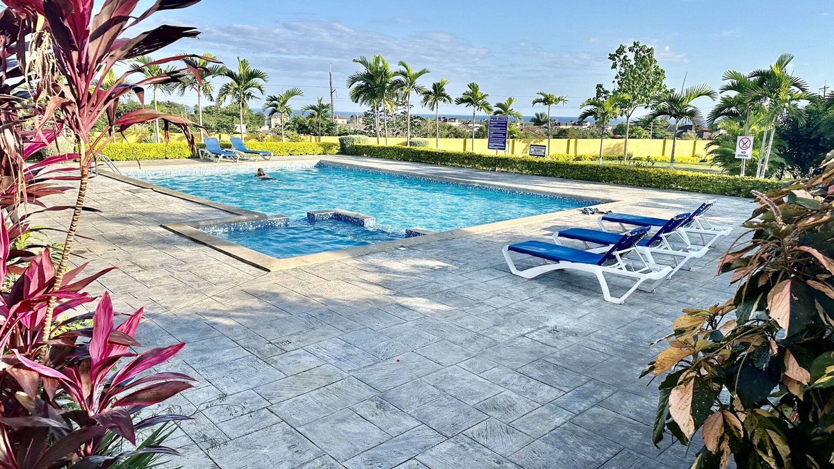 Falmouth House | Vacation Home 5 minutes from the beach