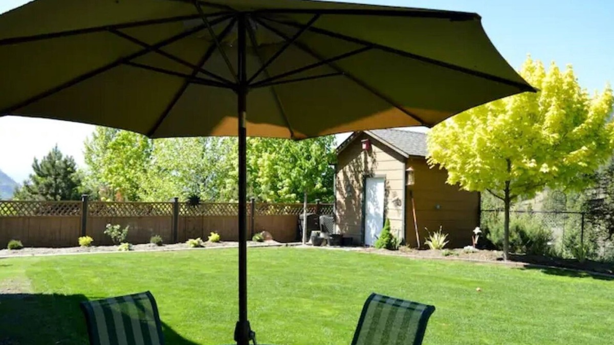 West Kelowna Estates House | Vacation Oasis in West Kelowna - License # 9623