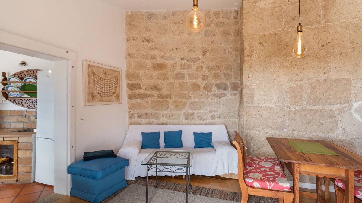 Las Lagunetas Apartment | Vacation 'Pool House' with Mountain View, Wi-Fi and Air Conditioning