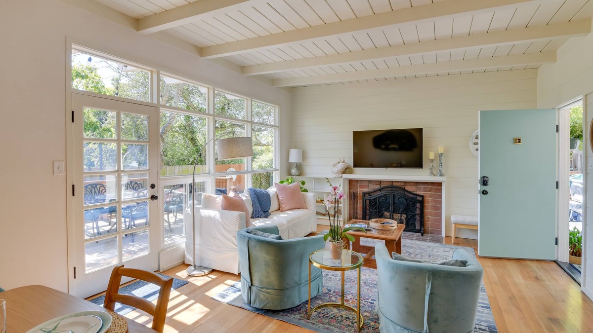 Carmel Woods Cottage | Vacation Rental Home ~ 1 Mi to Carmel Beach!