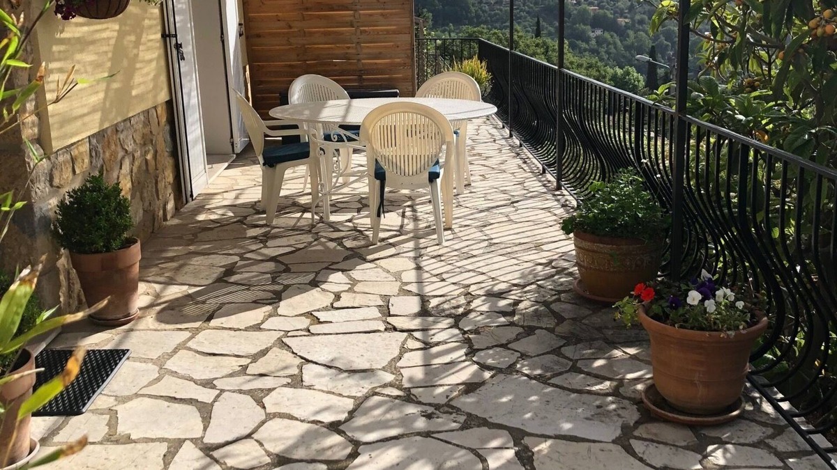 Cabris Apartment | Vacation rental 4 people arrière pays grassois