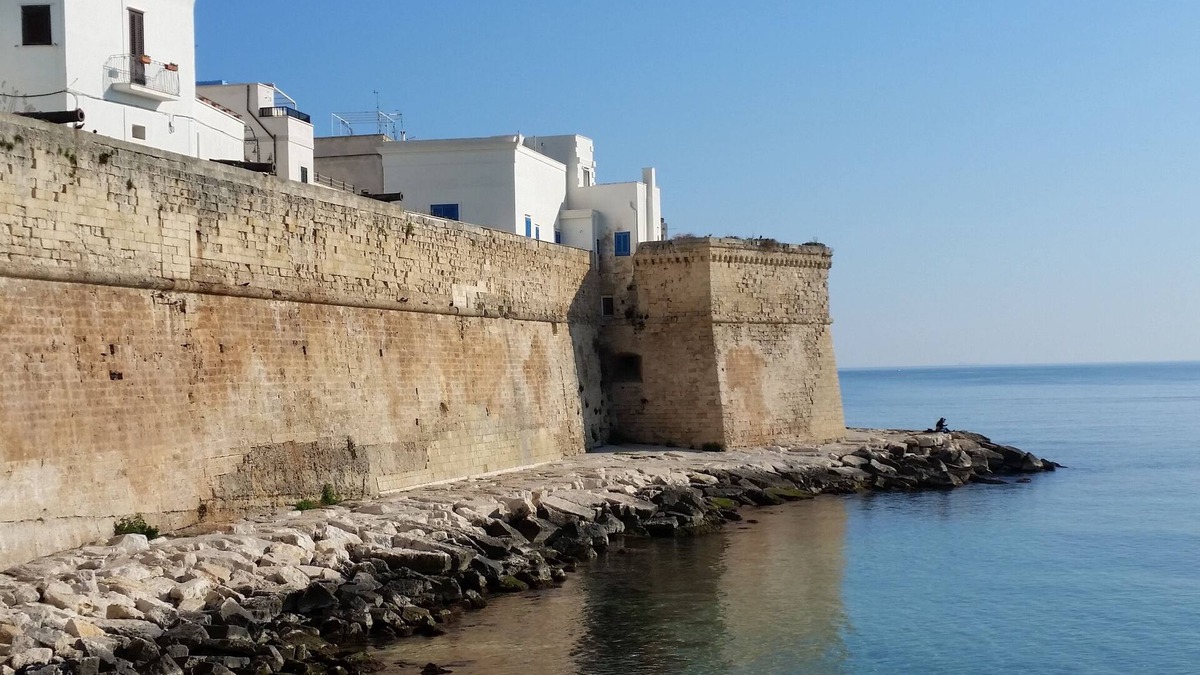 Centro Storico House | Vacation rental in Monopoli /Holiday home near wonderful beach Portavecchia.