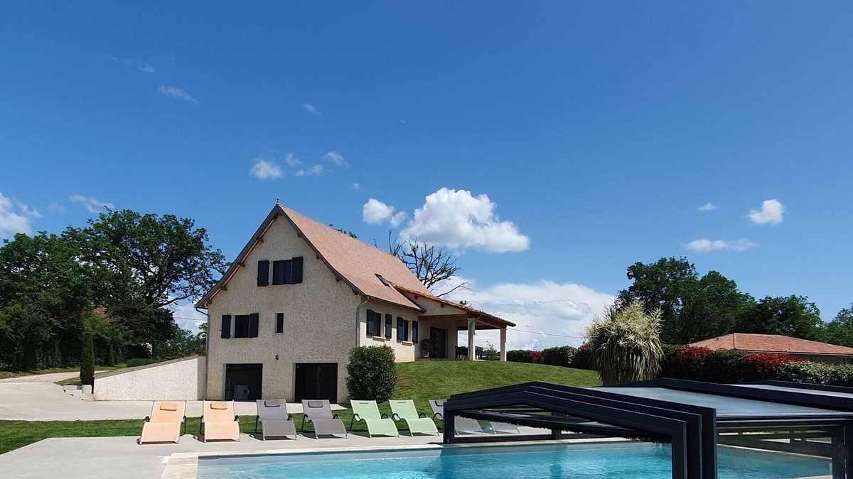 Rueyres House | Vacation rental in the countryside-private indoor pool (8x4)