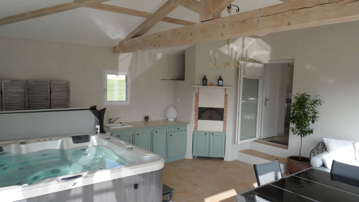 Merindol Cottage | Vacation rental villa with pool and private SPA in Provence Luberon