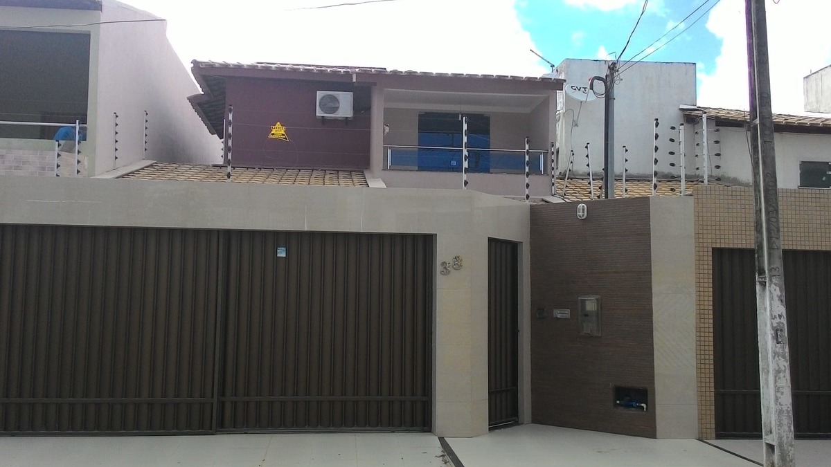 Atalaia House | Vacation rentals at ATALAIA. Next to the Crab Walkway on the Orla.