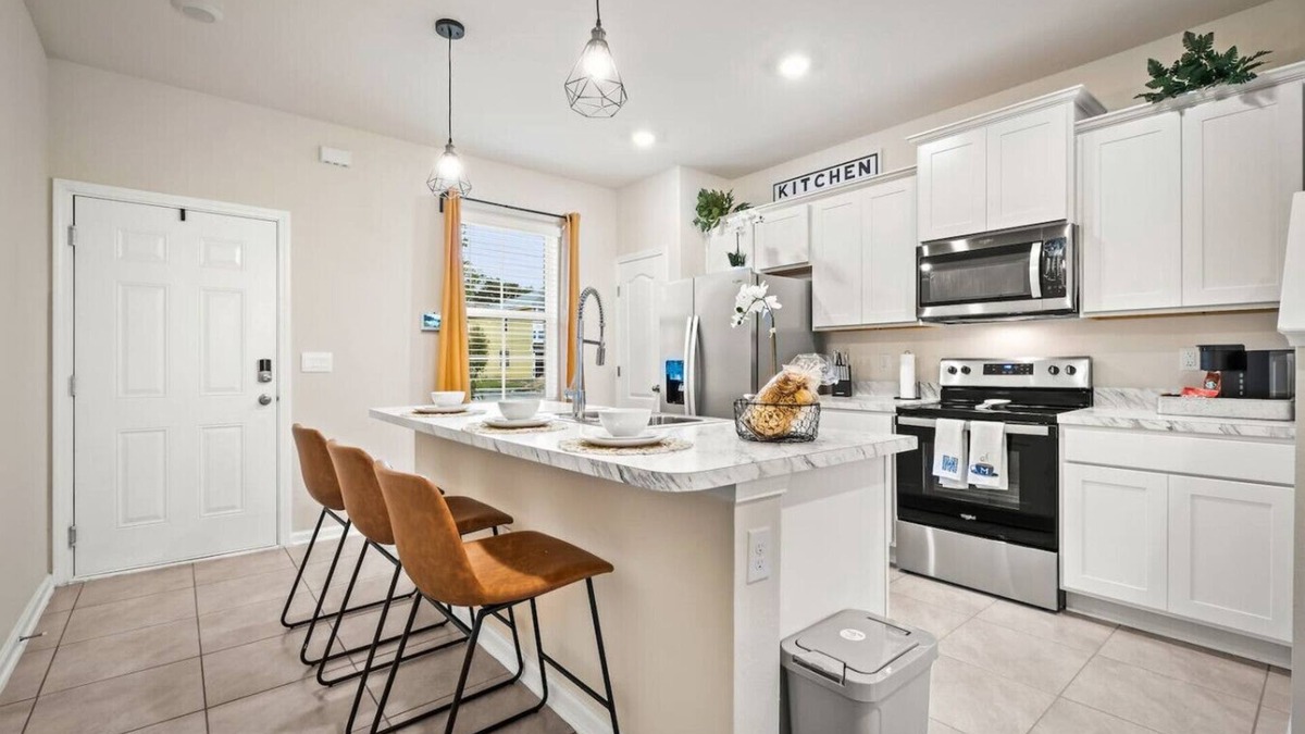 Baymeadows House | Vacation State of Mind