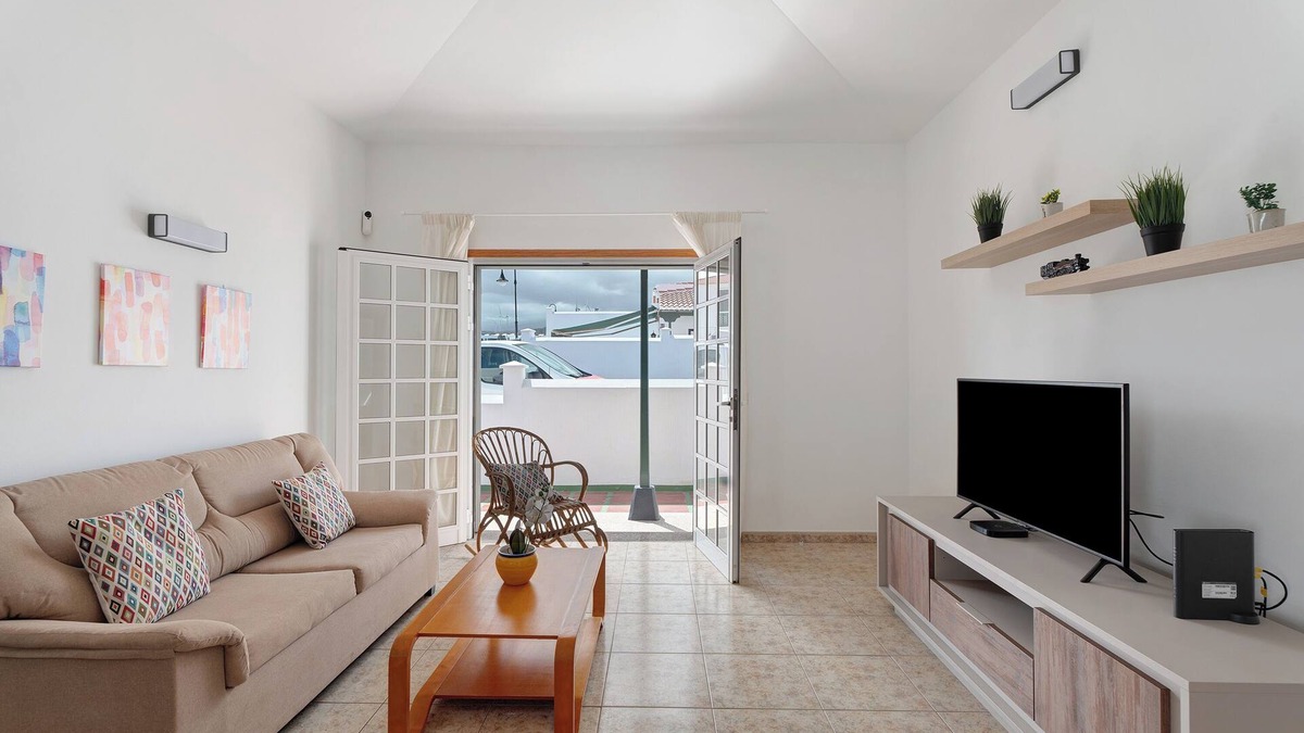 Abades Apartment | Vacation 'The House Of Abades' with Wi-Fi