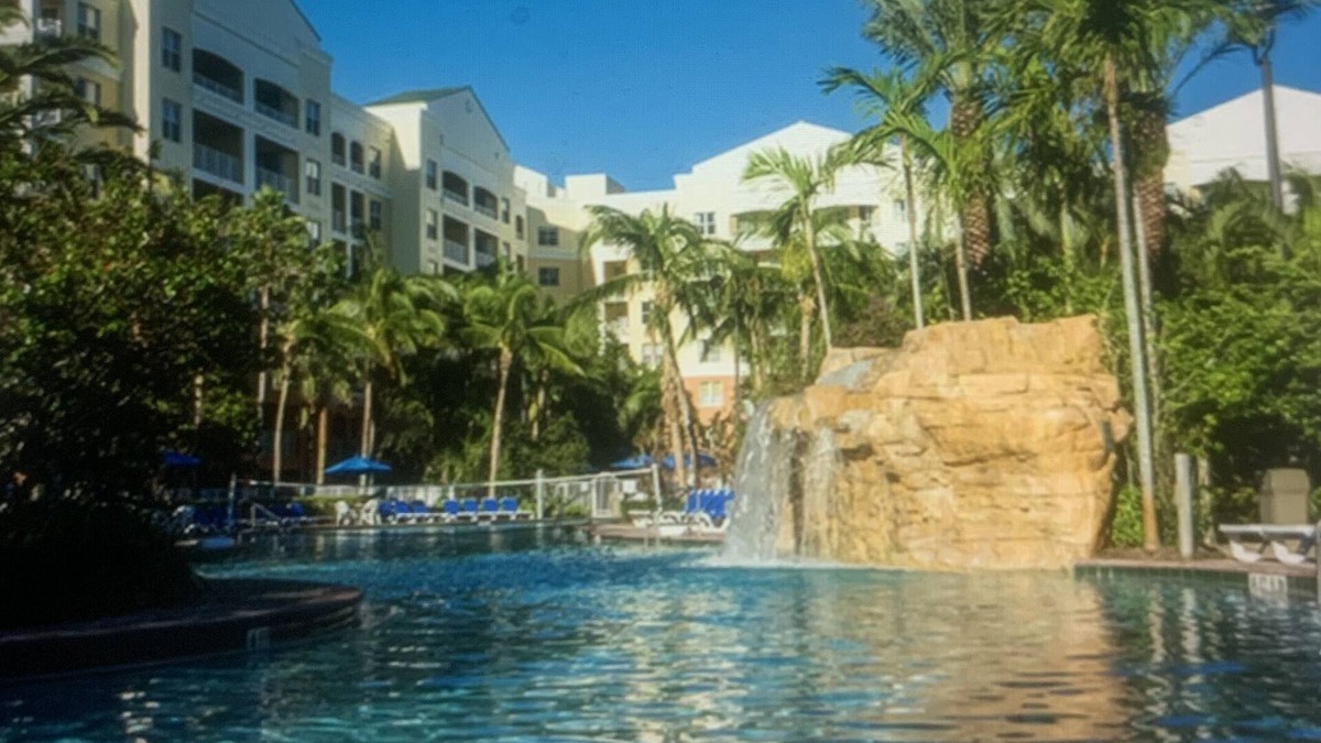Weston Apartment | Vacation Village at Weston! Beautiful sunny vacation,