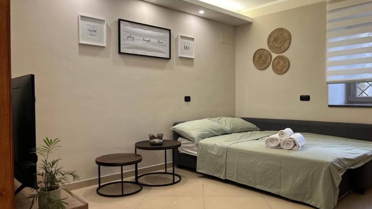 Pompei Apartment | Vacation with family or friends in Pompeii in apartment with garden and parking space