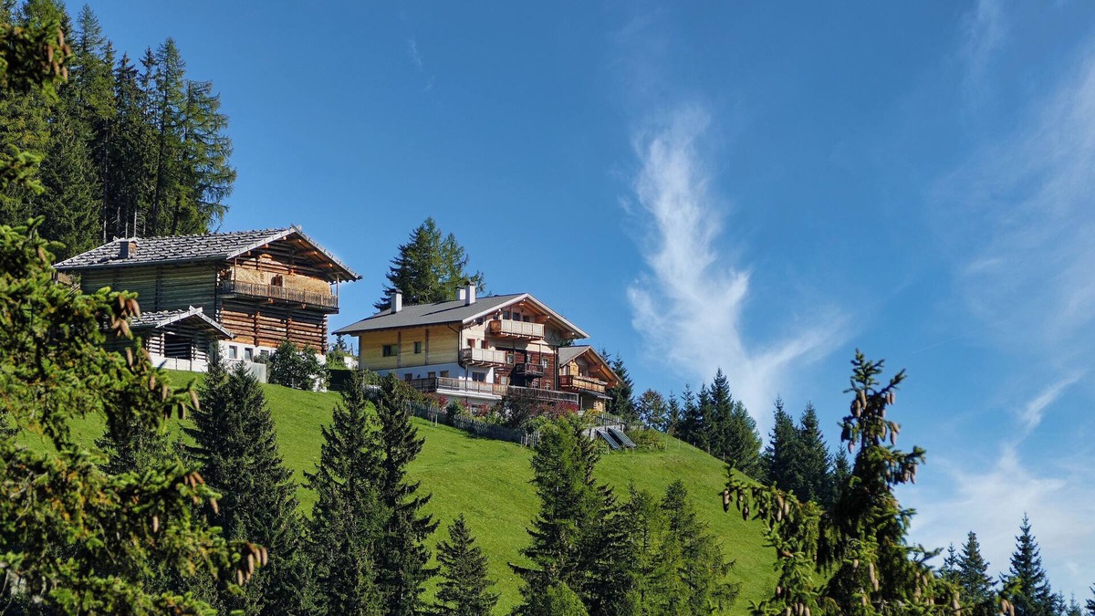 Santa Valburga Apartment | Vacations on the mountain farm in Ultental Valley in the Anna vacation apartment
