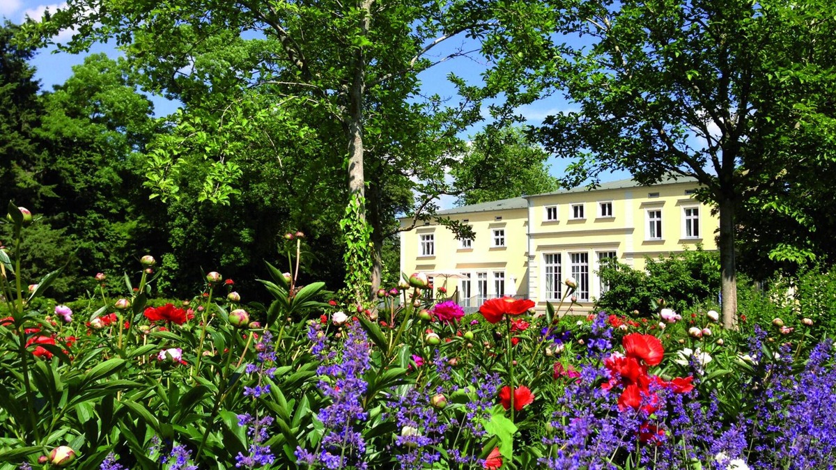 Landsdorf Apartment | Vacations surrounded by beautiful nature, art, tranquillity and design