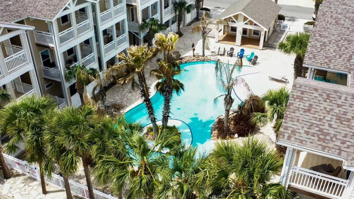 Corpus Christi Condo | Vacay at the Beach-Spacious Remodeled Townhome