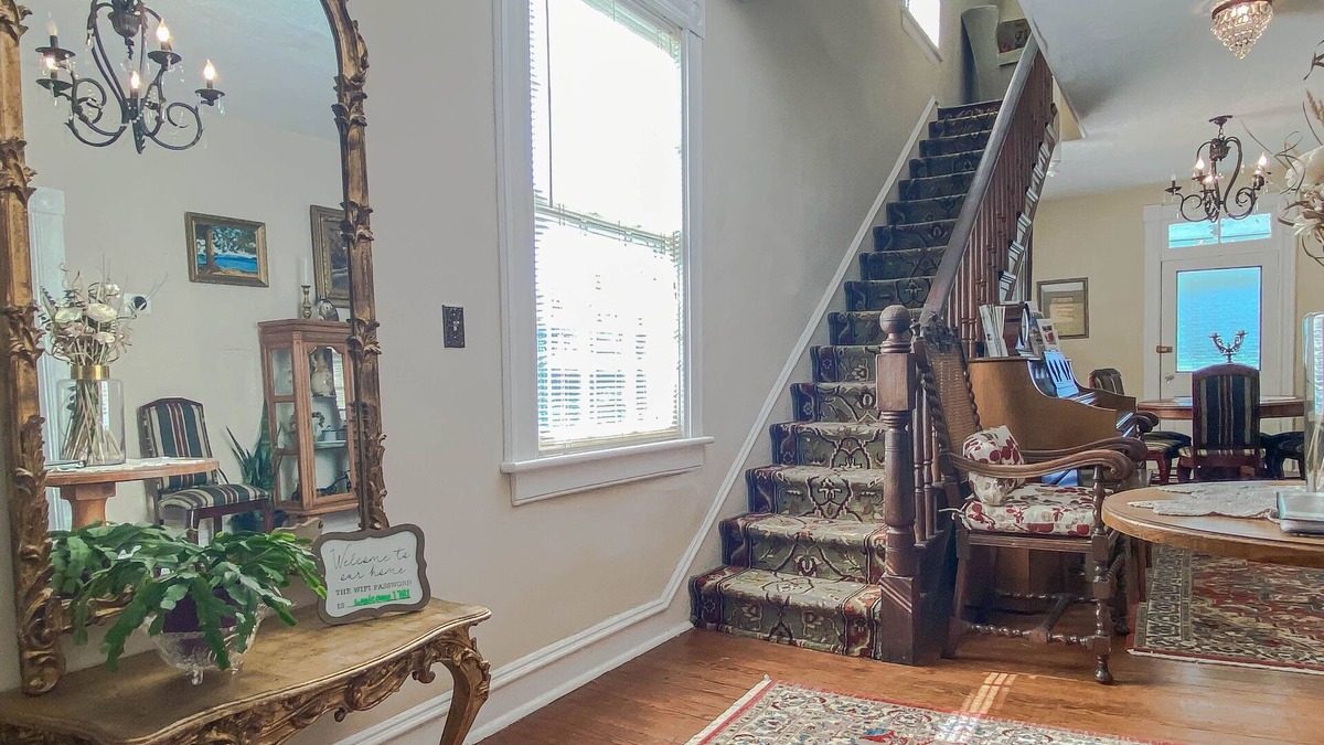 New Kent House | Vaiden Inn