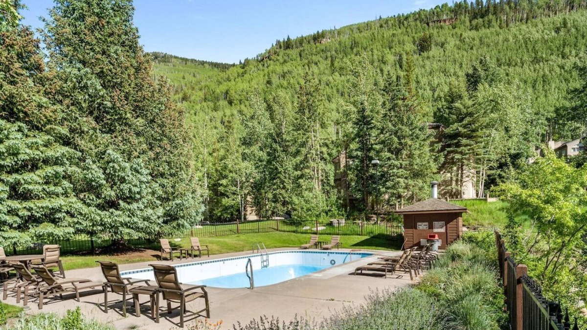 Vail Apartment | Vail Home/Hot Tub On Bus Line