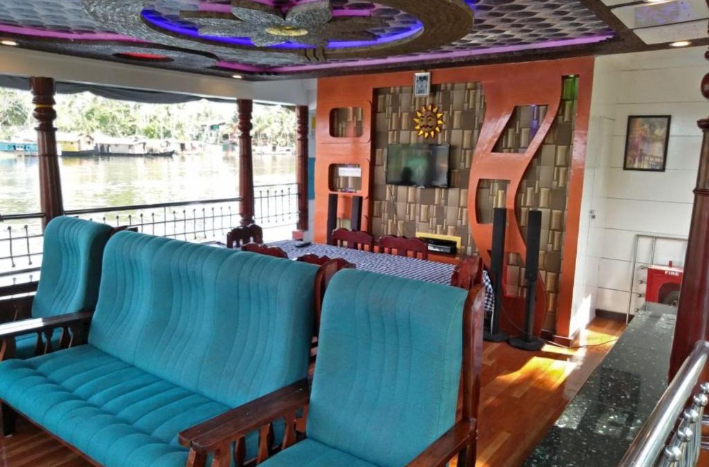Alappuzha Boat Rental | Vaishnav Day Cruise