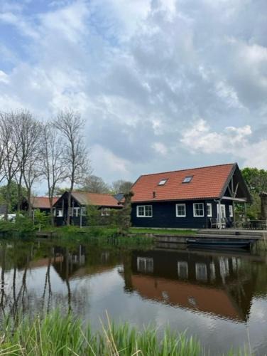 Poppenwier Hotel | Vakantiehuisjes Marsherne