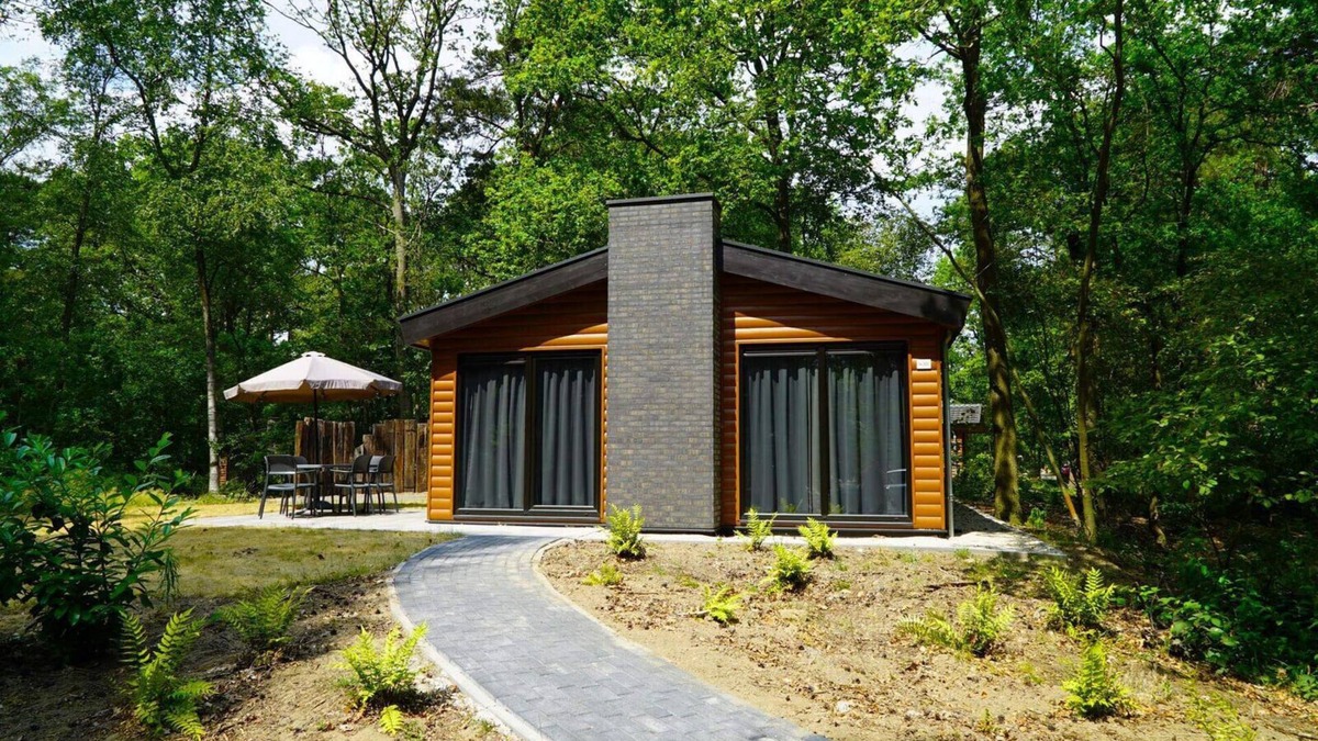 Ruinen Ski Chalet | Vakantiepark De Wiltzangh - Hackfort Hottub 6