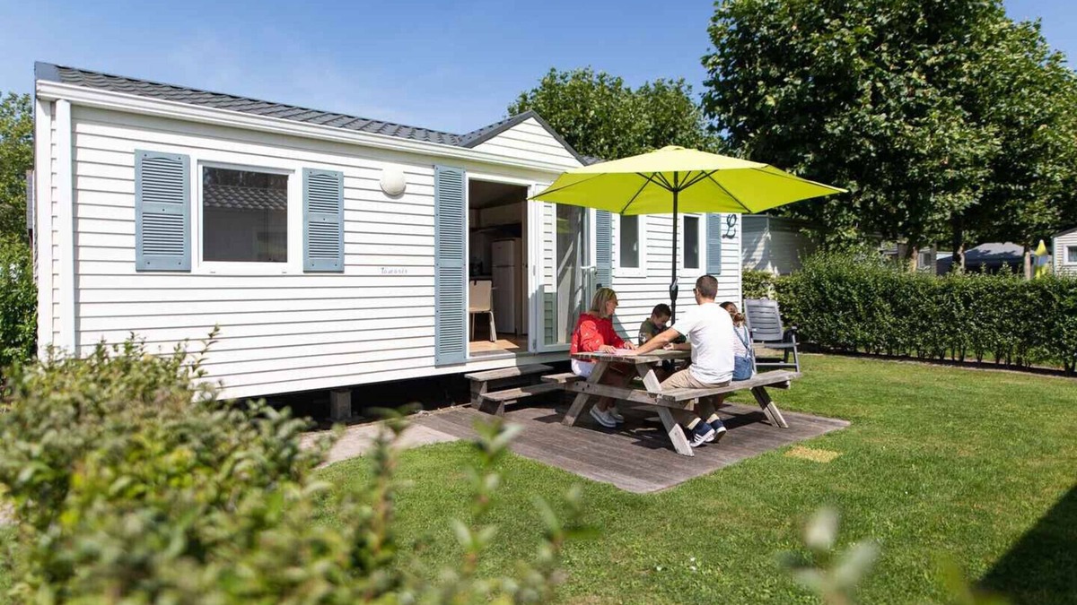 Jabbeke Ski Chalet | Vakantiepark Klein Strand - Comfort Chalet 4p H
