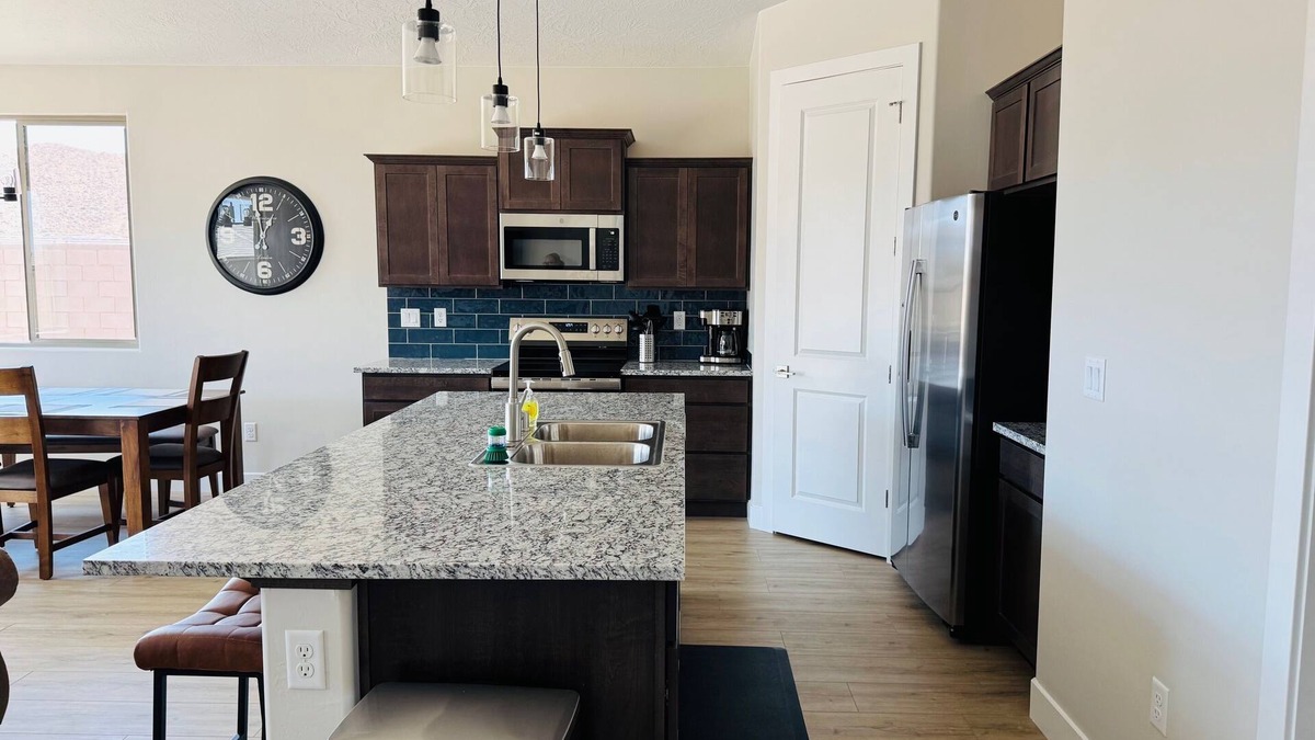 Mesquite House | Val Vista Hideaway |12 minutes to Sports Complex + $500 in complimentary activities!