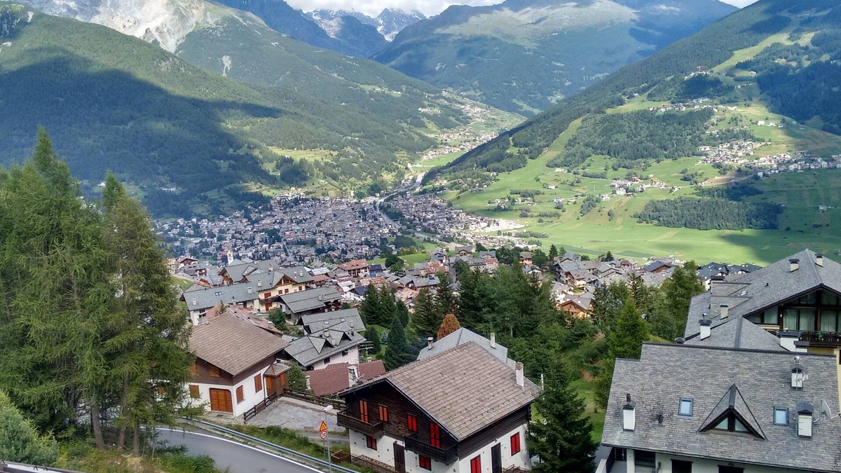 Oga Apartment | Valdisotto: Apartment/flat - Bormio - Oga in a very nice position