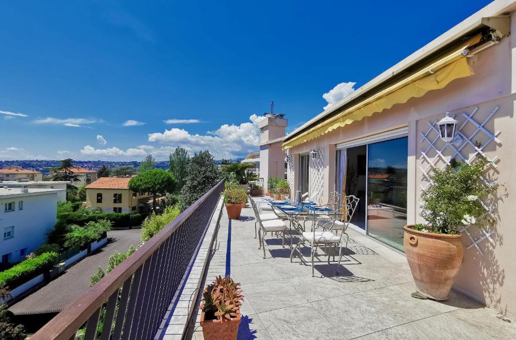 Cimiez Apartment | Valegrand Penthouse sea view by Booking Guys