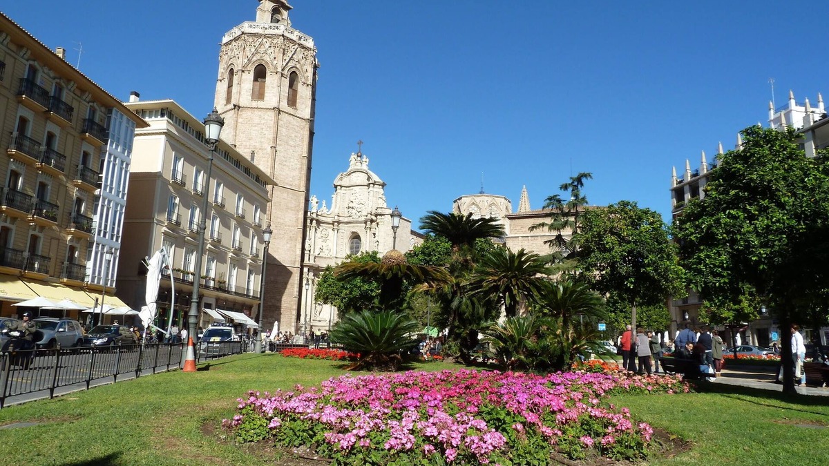 Arrancapins Apartment | Valencia City Centre - Beautiful pure apartment Valencian style - Modern comfort