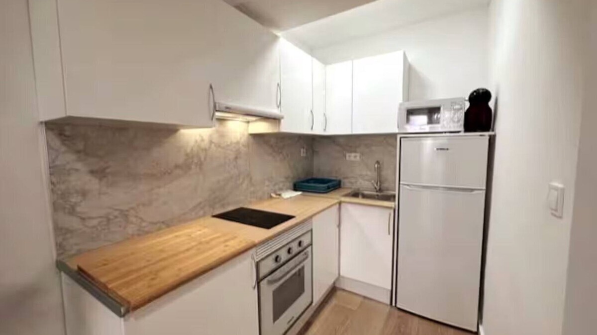 Mestalla Apartment | Valencia Rooms & Apartments (A)
