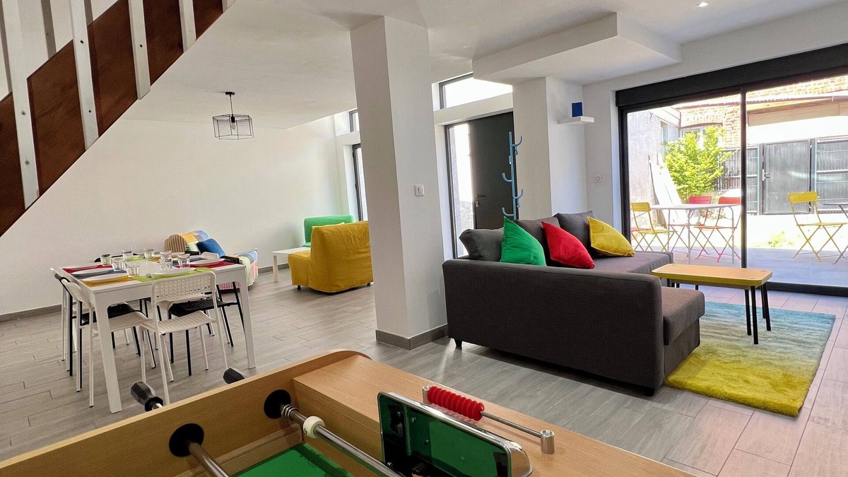 Anzin House | ValenStay - Group/family house 11 pers.