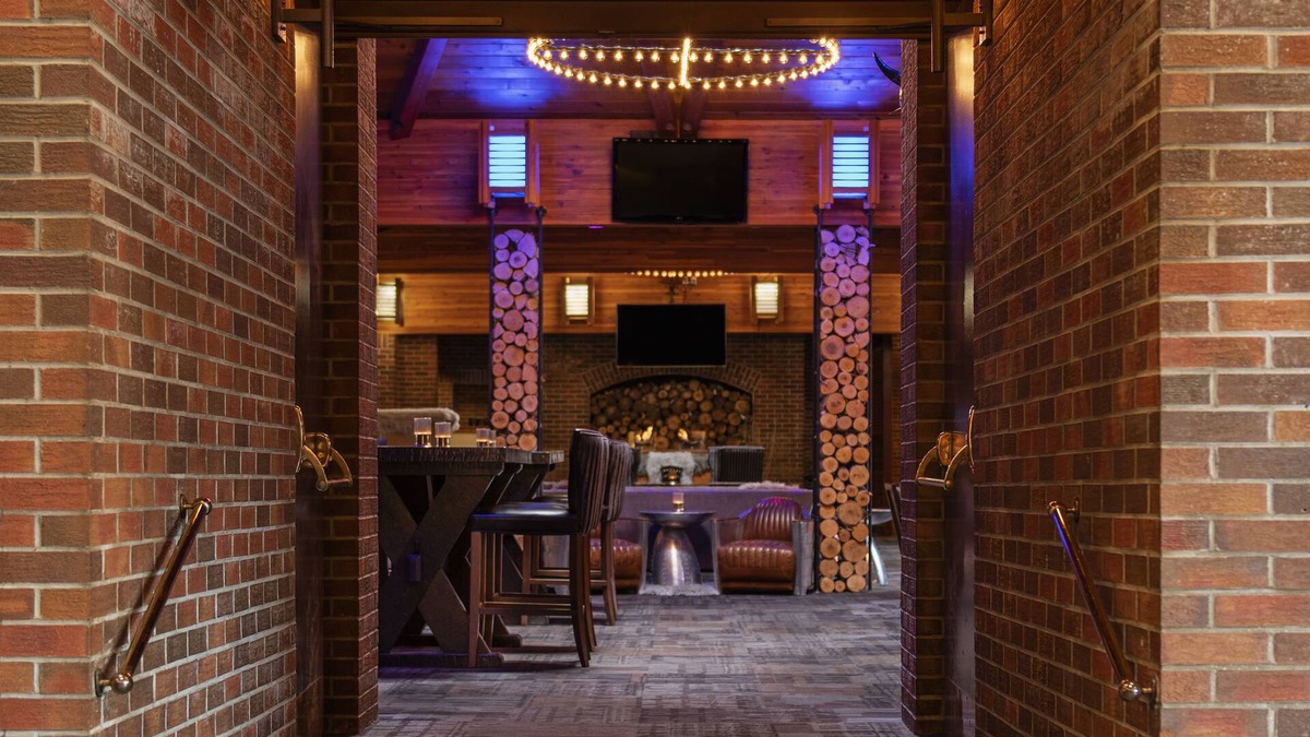 Thunder Bay Hotel | Valhalla Hotel & Conference Centre