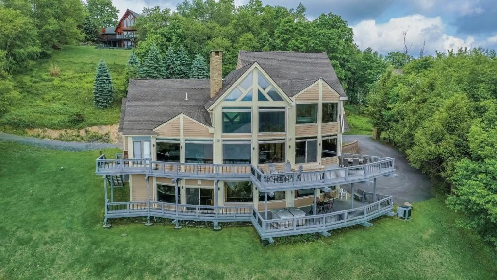 Mountainside House | Valhalla