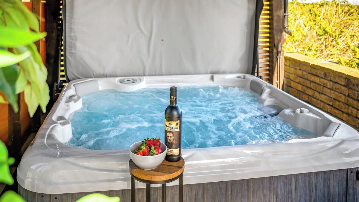 Woodhorn Cottage | Valhallah Cottage Retreat