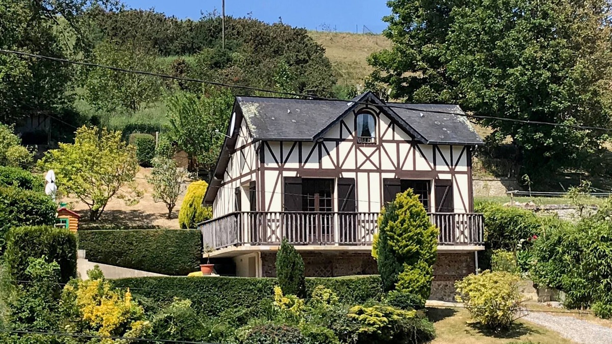 Saint-Leonard House | Valleuse