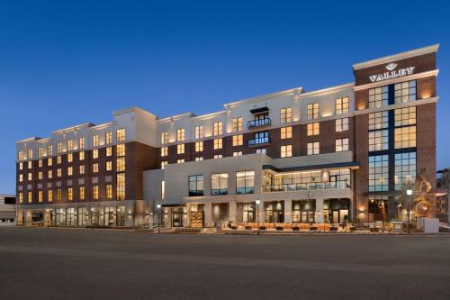 Homewood Hotel | Valley Hotel Homewood Birmingham - Curio Collection By Hilton