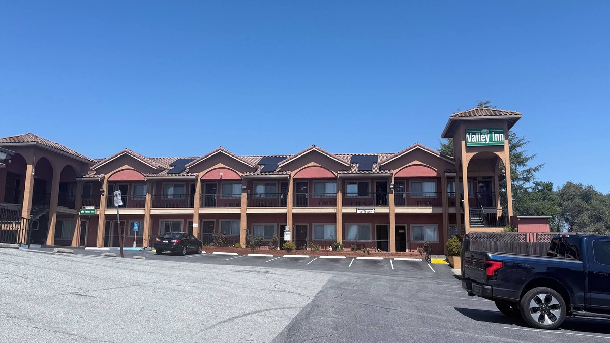 Watsonville Hotel | Valley Inn